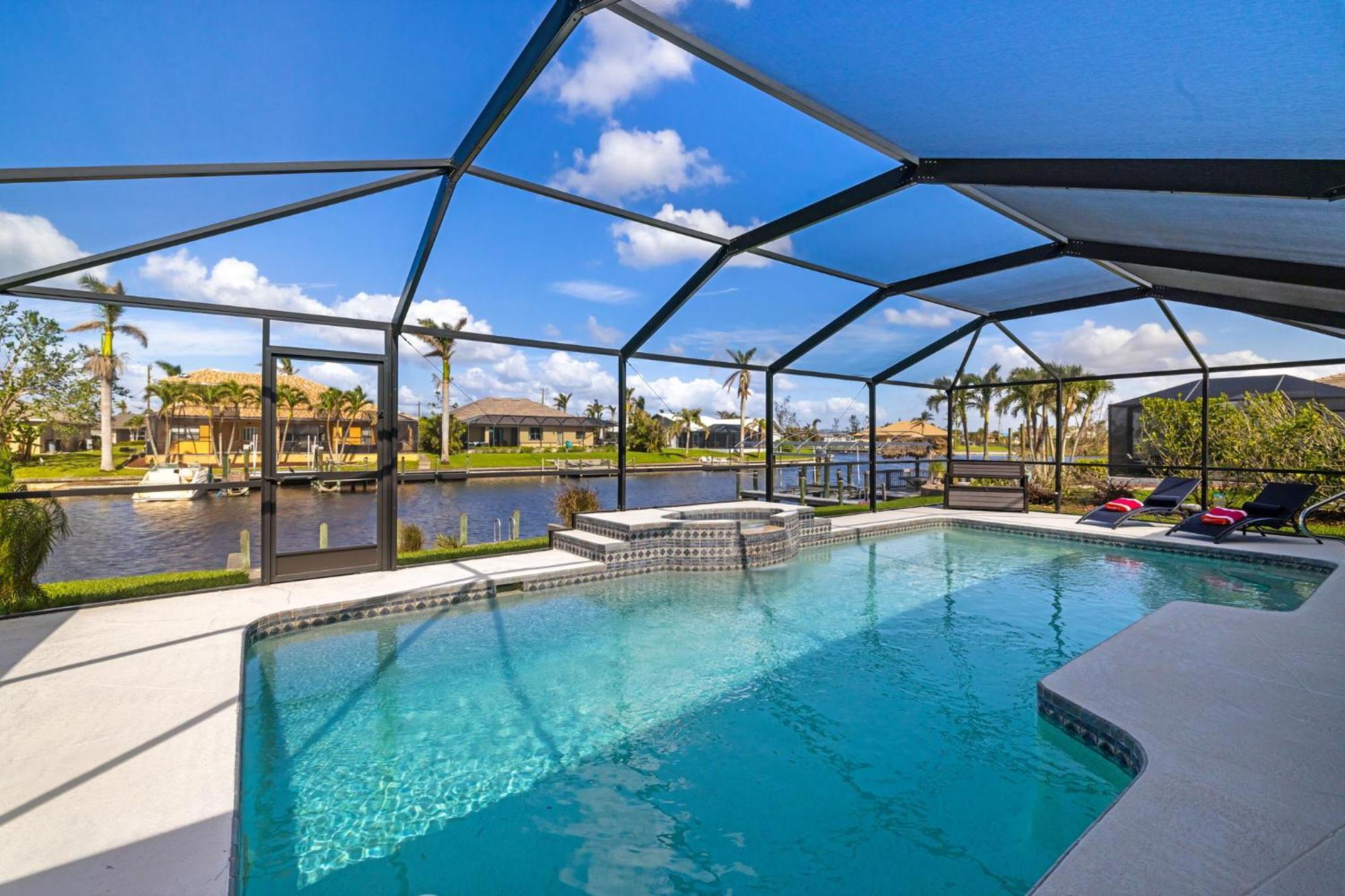 Fully Remodeled Electric-Heated Pool Home On Gulf-Access Canal - Villa Sunny Cape Coral Exterior foto